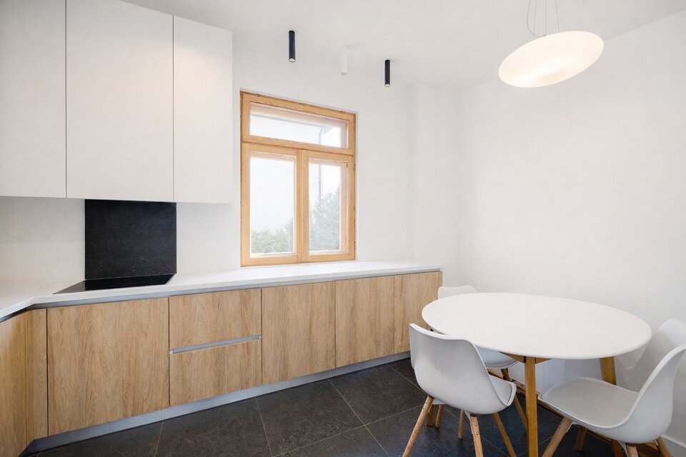 Mežotnes iela 38, Rīga