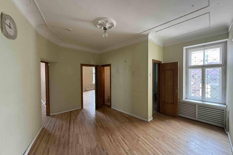 Teātra iela 9, Rīga