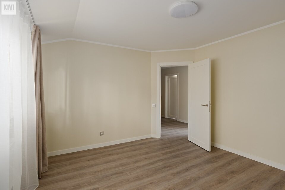 Āķu 1, Baltezers, Ropažu nov.