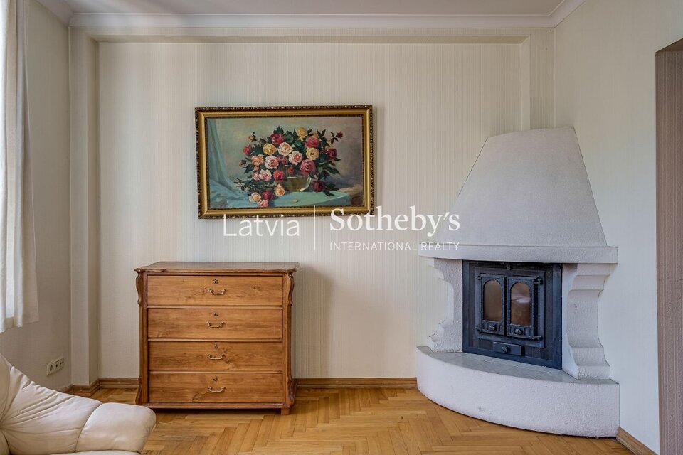 Raiņa bulvāris 3, Rīga