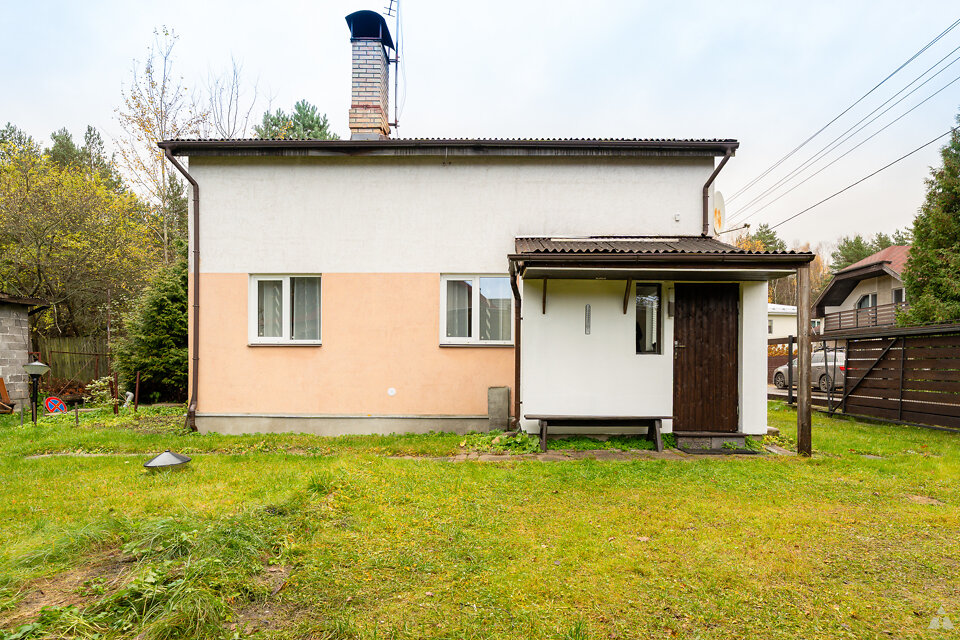 Ražas iela 19, Olaines nov.