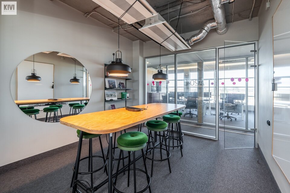 Skanstes iela 12, Rīga