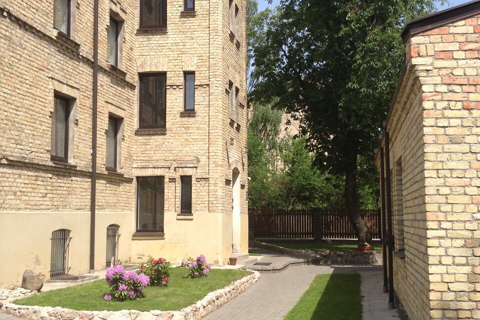 Valmieras iela 3, Rīga