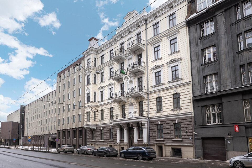 Pulkveža Brieža iela 10, Rīga