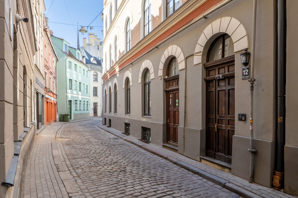 Mazā Smilšu iela 12, Rīga