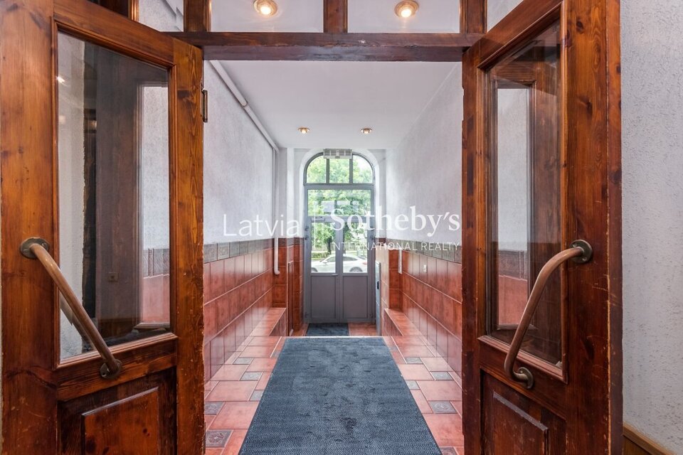 Raiņa bulvāris 3, Rīga