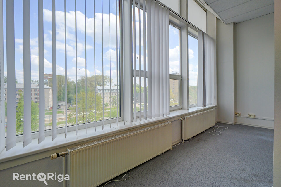 Latgales iela 240, Rīga