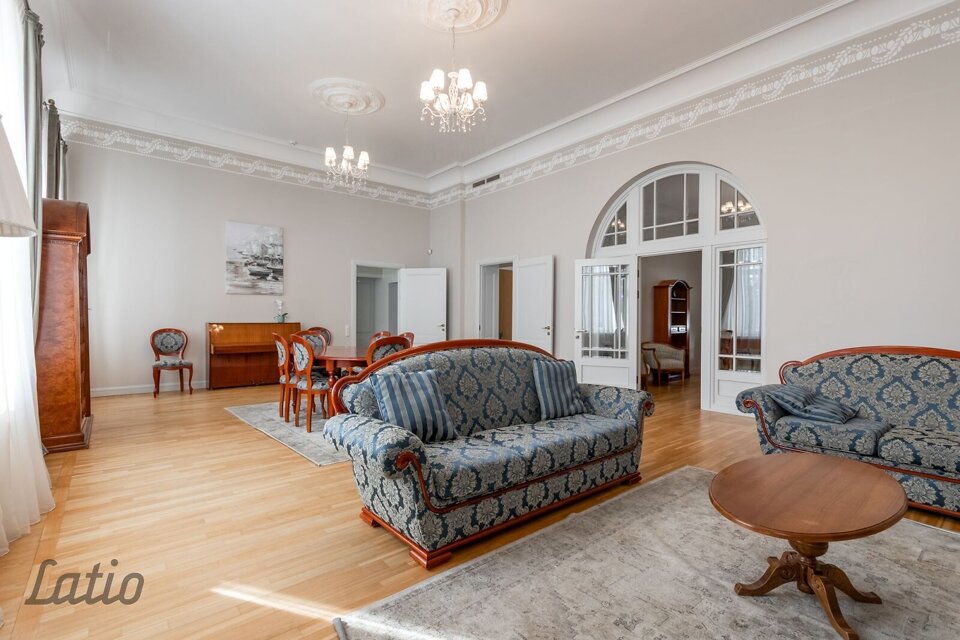 Dubultu prospekts 19, Jūrmala