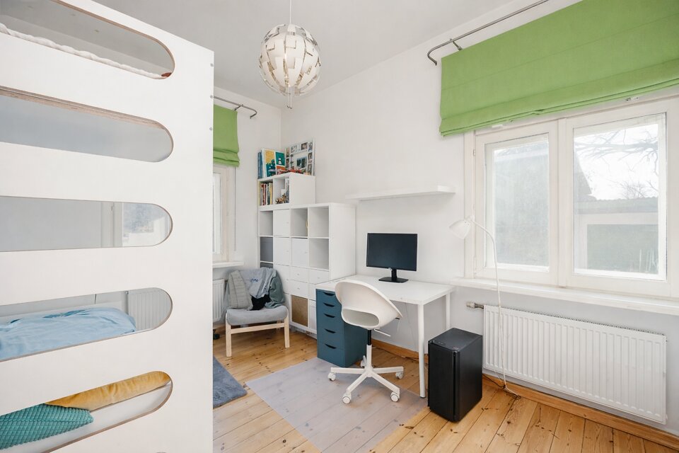 Mežotnes iela 38, Rīga