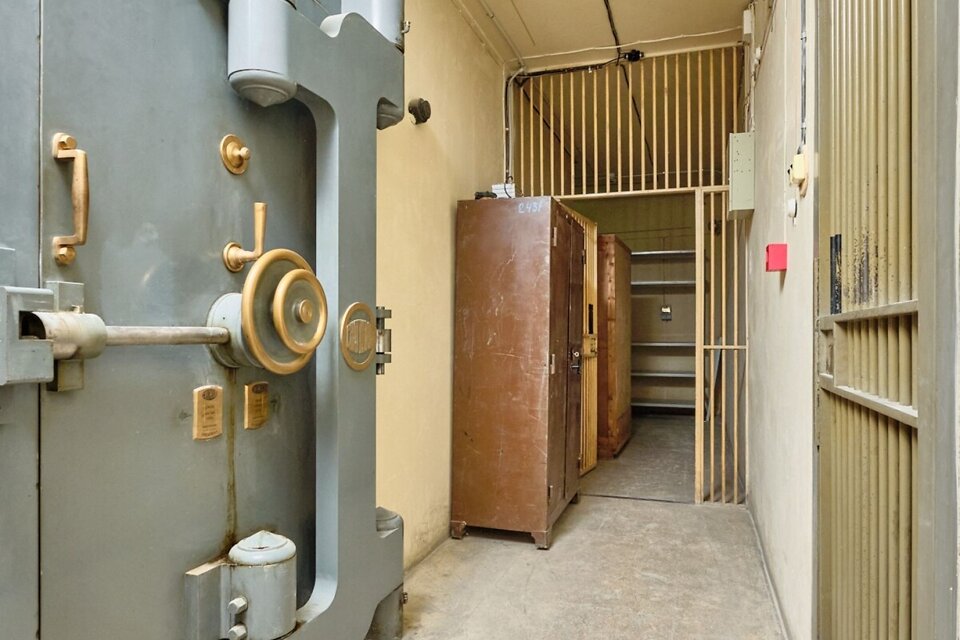 Vaļņu iela 11, Rīga