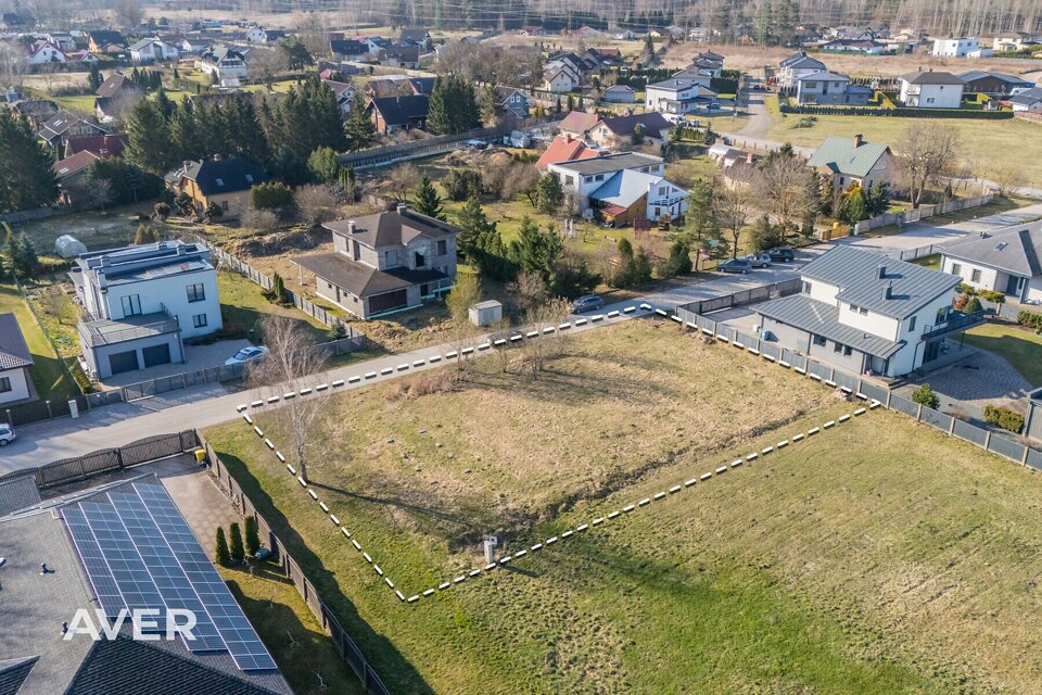 Mazā Strazdiņu iela 4, Ropažu nov.