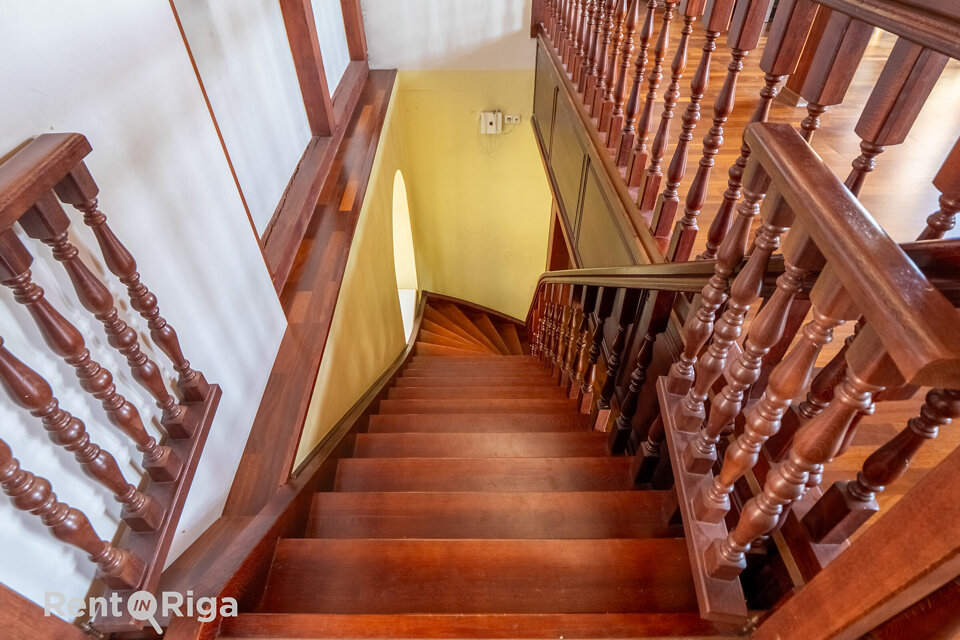 Mazā Smilšu iela 12, Rīga