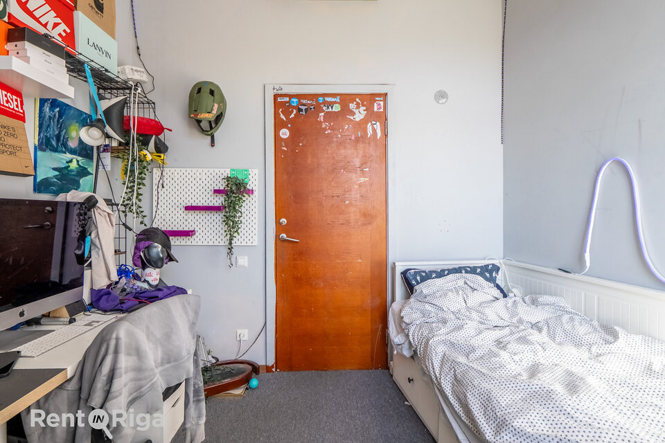 Mazā Smilšu iela 12, Rīga