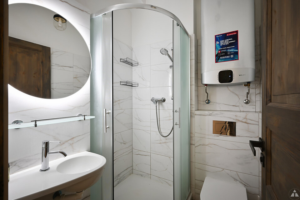 Ropažu iela 98, Rīga