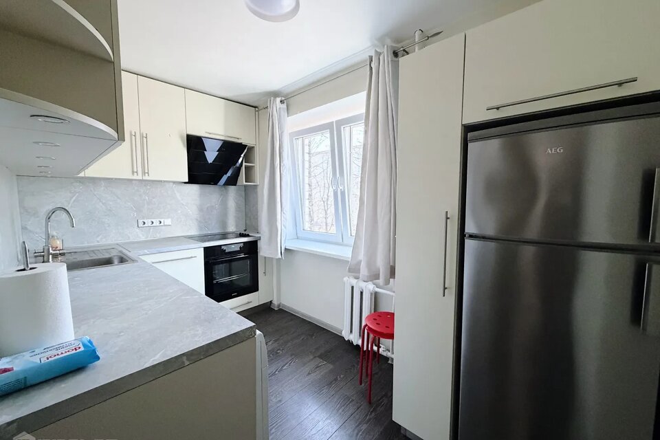 Baltezera iela 2, Rīga