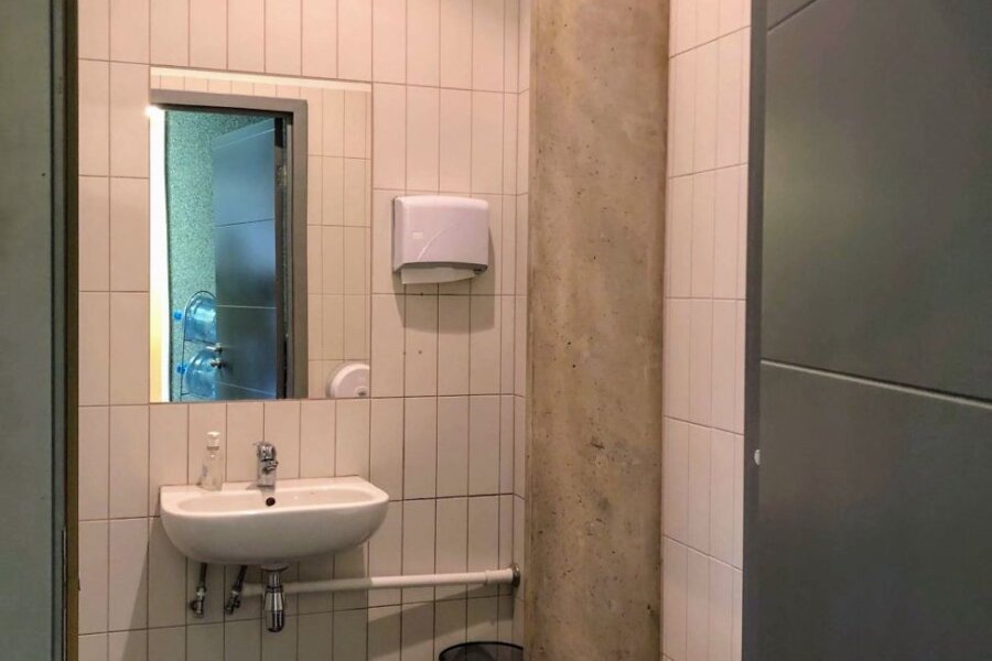 Dzelzavas iela 120C, Rīga