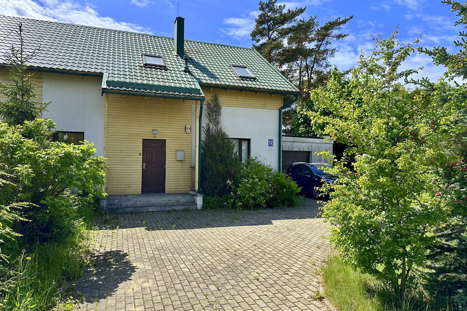 Šķeltu iela 12, Ropažu nov.