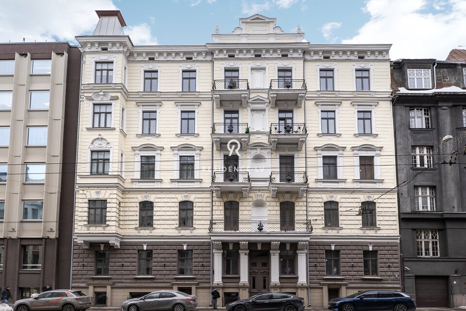 Pulkveža Brieža iela 10, Rīga