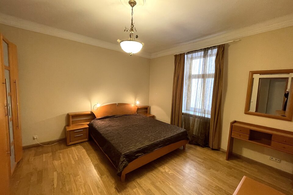 Elizabetes iela 8, Rīga