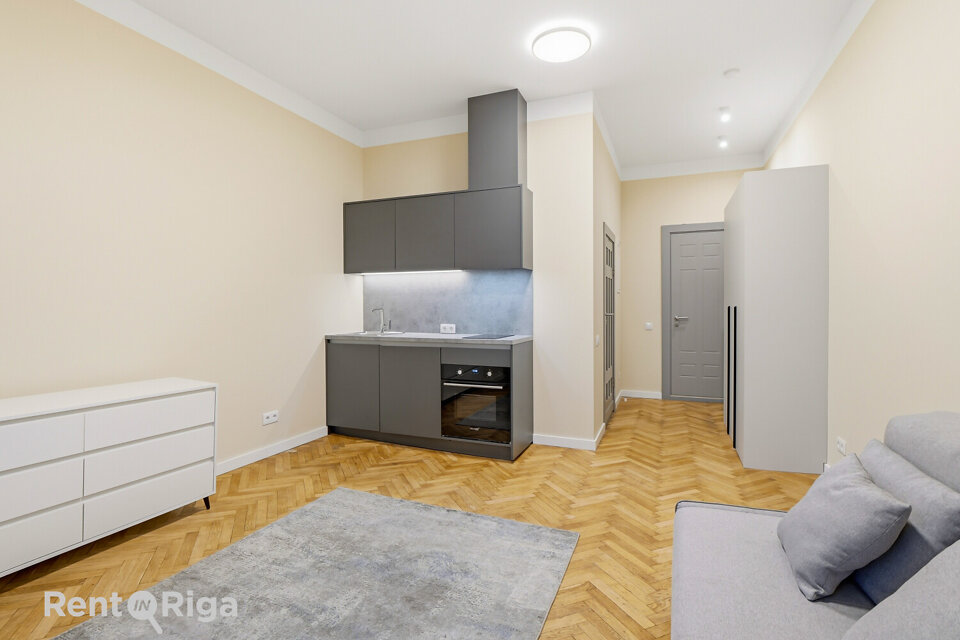 Valdemāra 61, Rīga