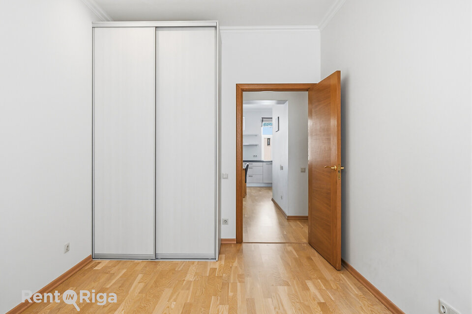 Dzirnavu iela 113A, Rīga