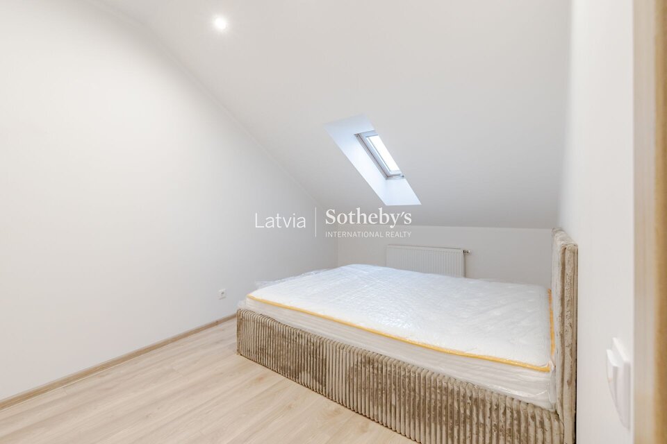 Firsa Sadovņikova iela 39, Rīga