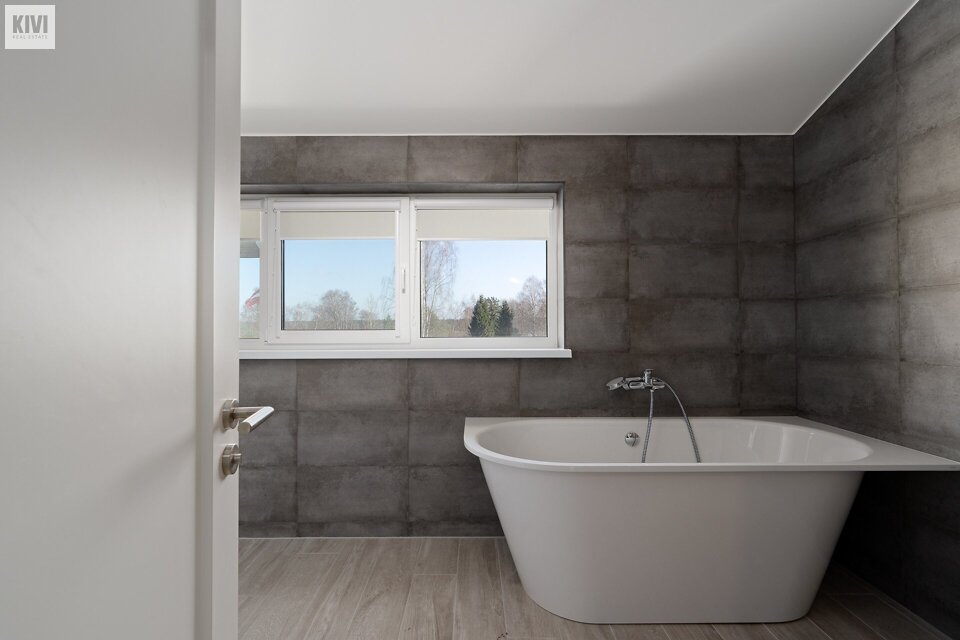 Āķu 1, Baltezers, Ropažu nov.