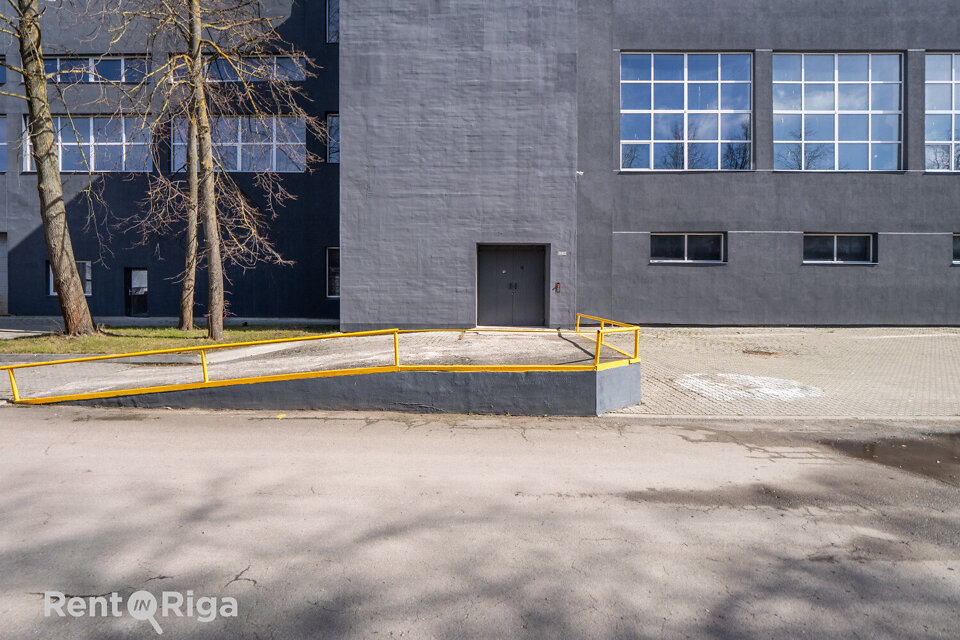 Uriekstes iela 4a, Rīga