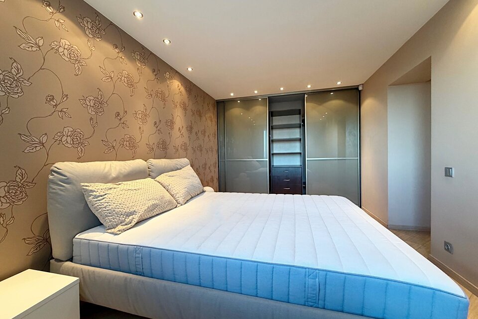 Zirņu iela 5, Rīga