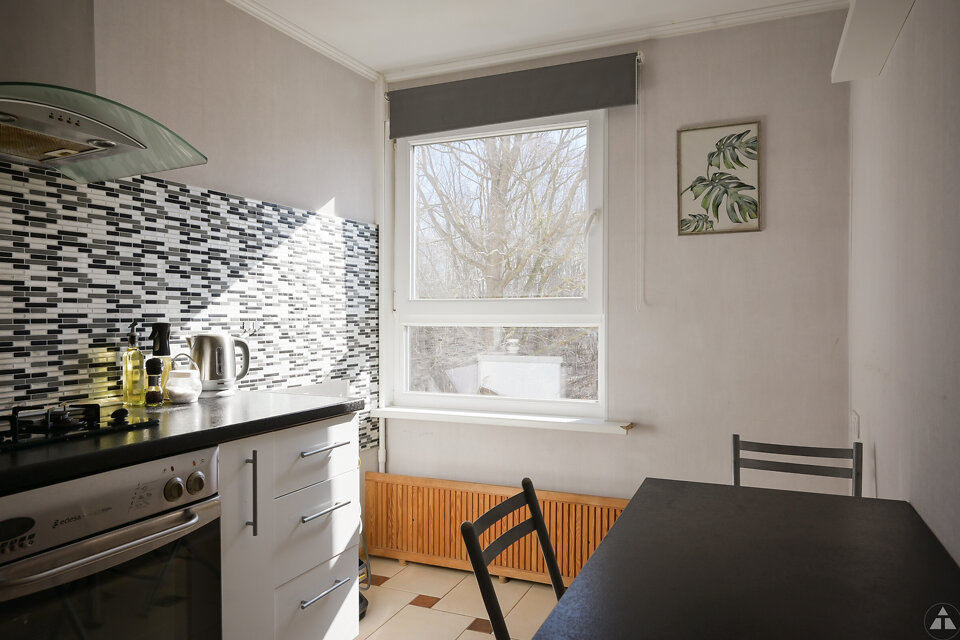 Jāņa Pliekšāna iela 98, Jūrmala