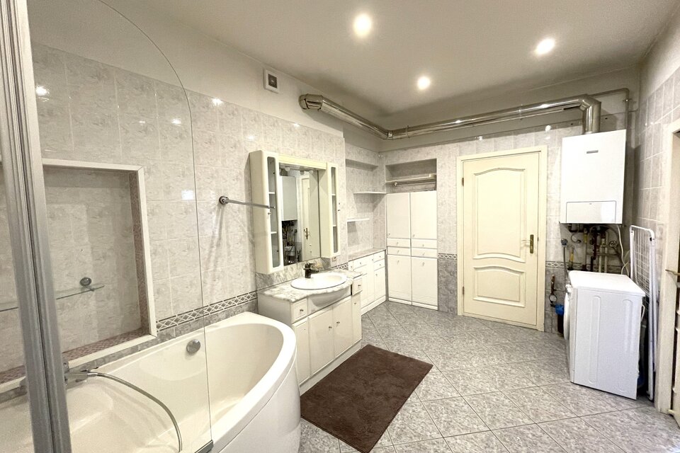 Elizabetes iela 8, Rīga