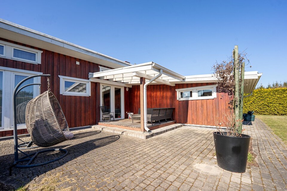 Aroniju iela 11, Ropažu nov.