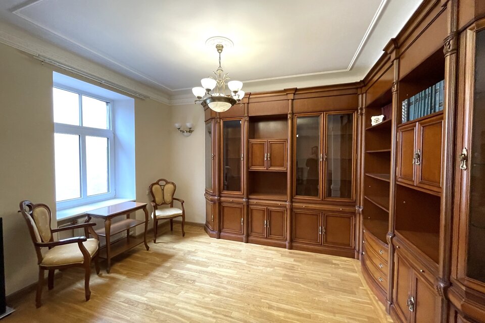 Elizabetes iela 8, Rīga