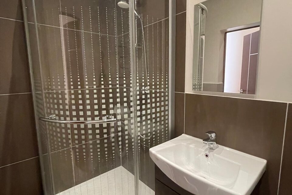 Brīvības iela 102, Rīga