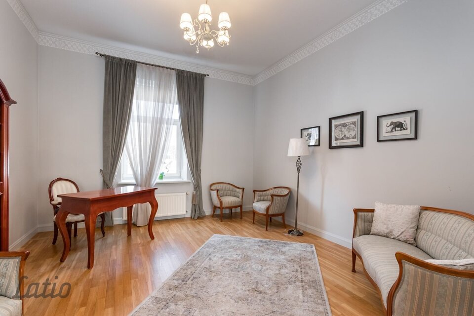 Dubultu prospekts 19, Jūrmala