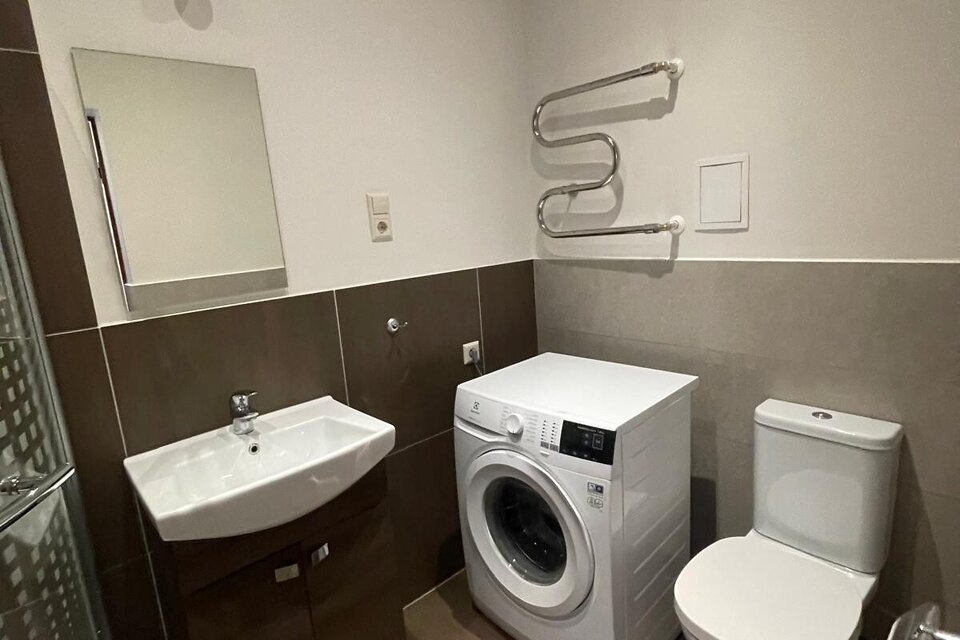 Brīvības iela 102, Rīga