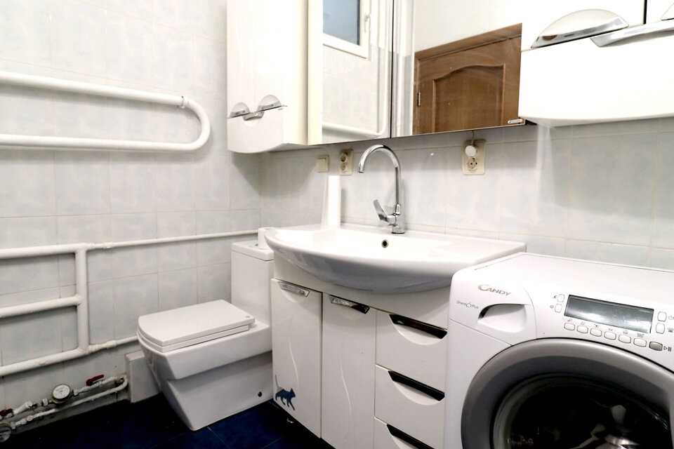 Eglaines iela 2, Rīga