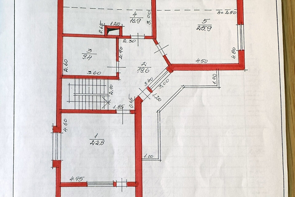 Tulpju iela 11, Rīga