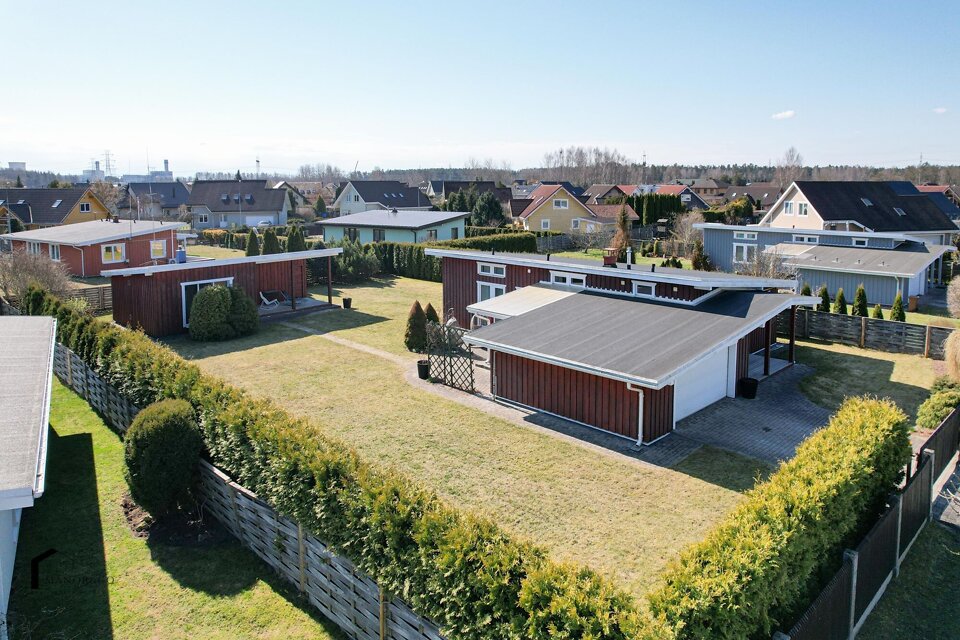 Aroniju iela 11, Ropažu nov.