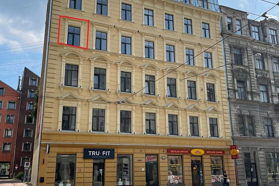 Brīvības iela 102, Rīga
