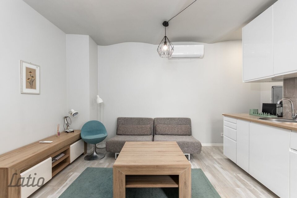 Mazā Piena iela 12, Rīga