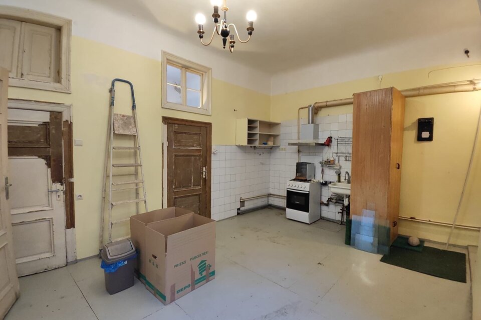 Merķeļa iela 8, Rīga