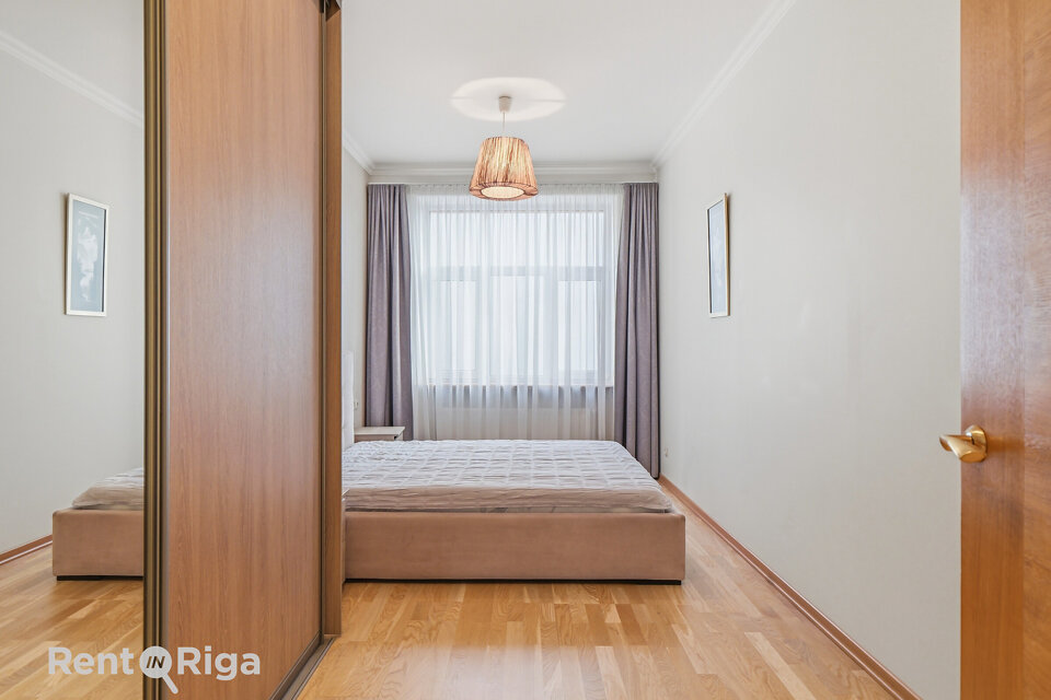 Dzirnavu iela 113A, Rīga