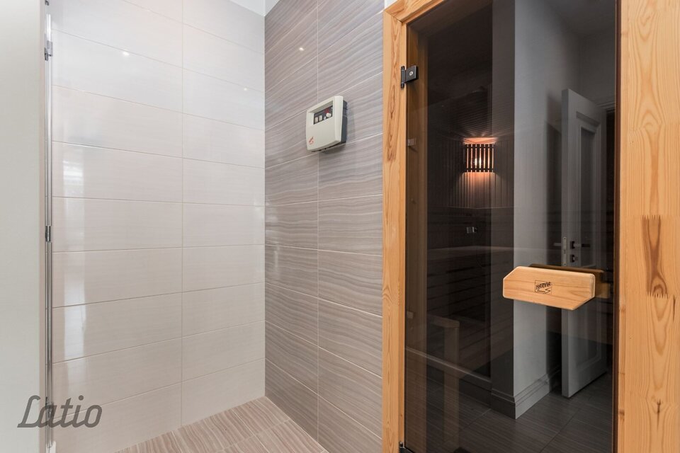 Dubultu prospekts 19, Jūrmala