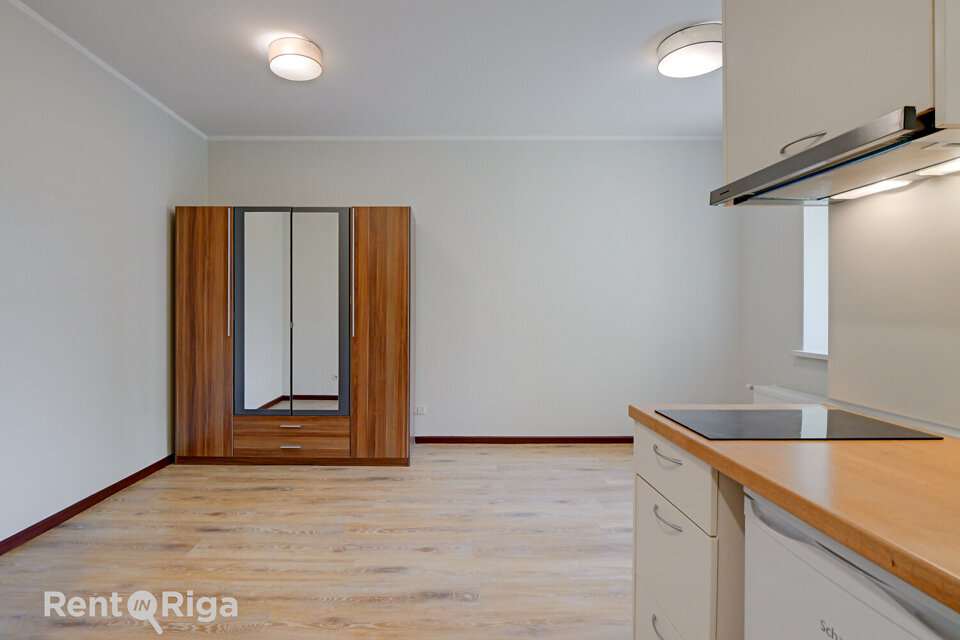 Īves iela 3, Rīga