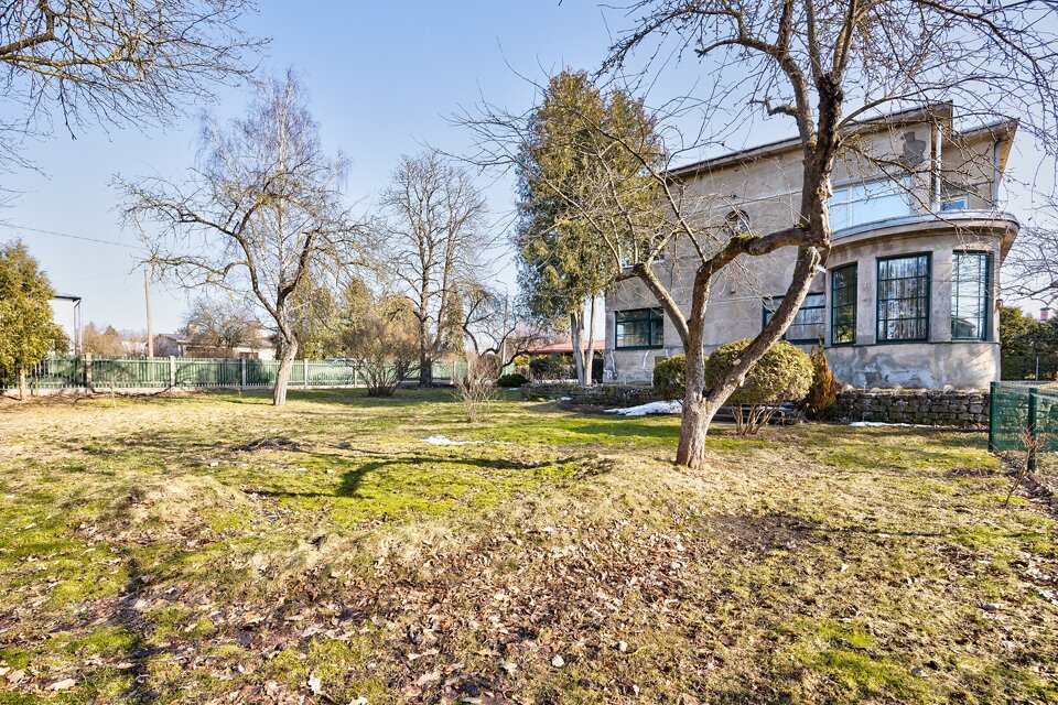 Mežotnes iela 38, Rīga