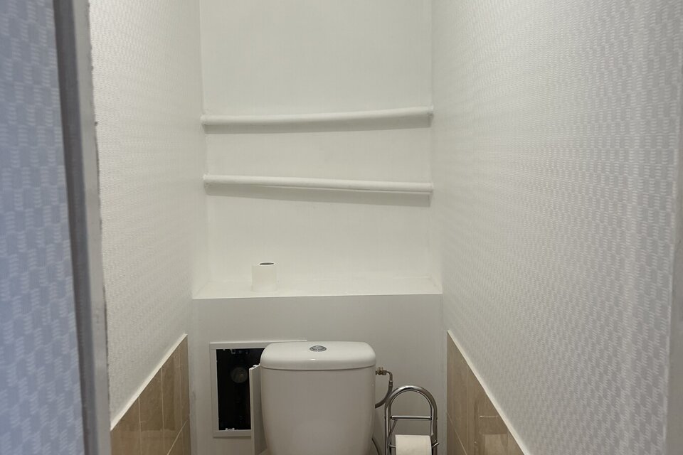 Zeltiņu iela 15, Rīga