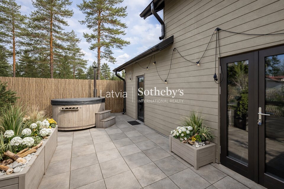 Svētes iela, Jūrmala