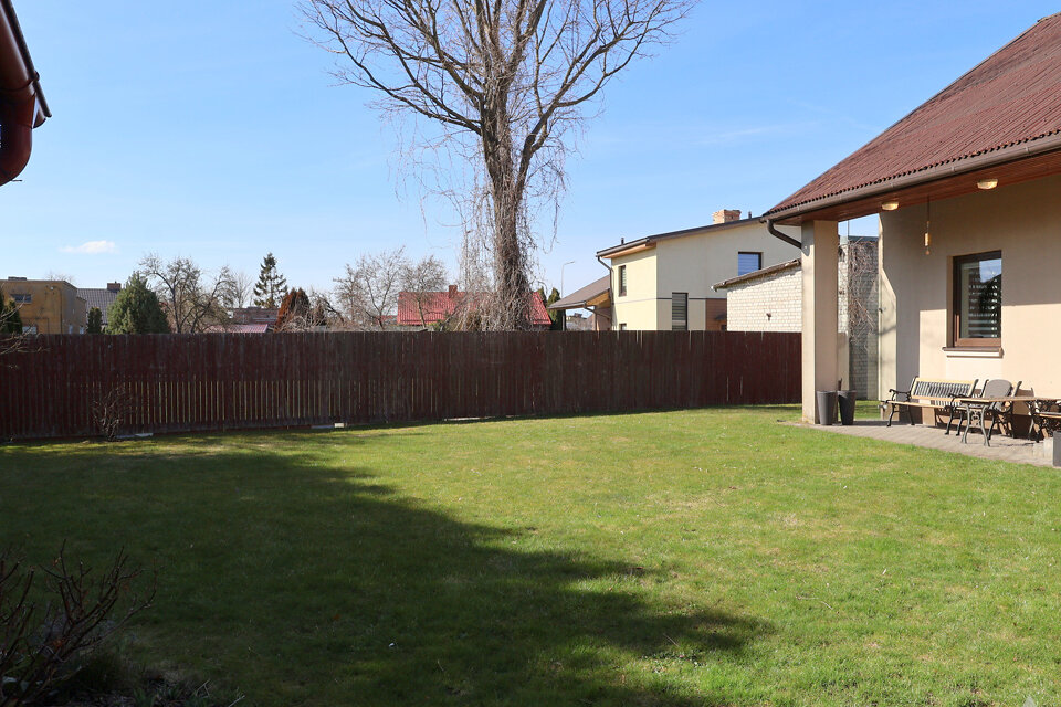 Zirņu iela 51, Liepāja