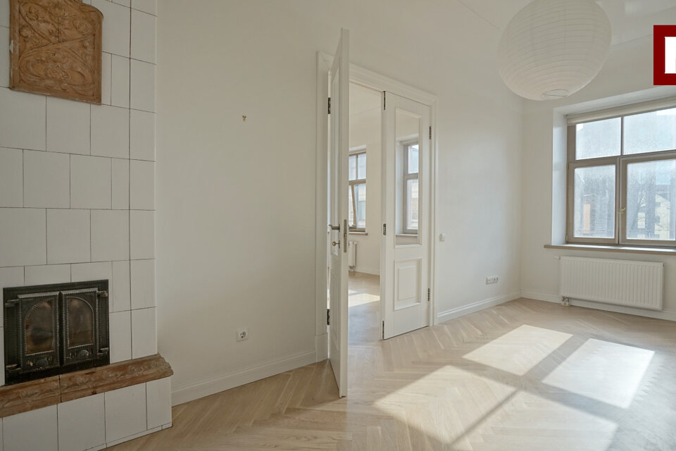 Dzirnavu iela 1, Rīga